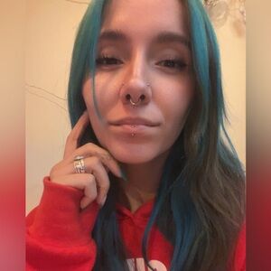 Meet your Posher, Desirae